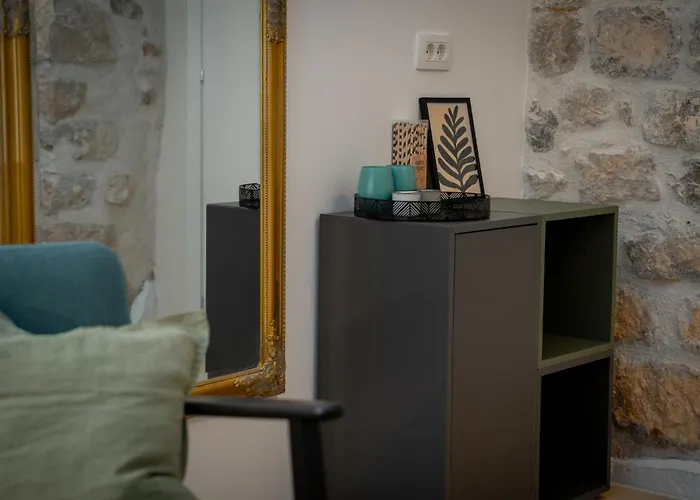 Stylish Private Historia In Old Town 3*