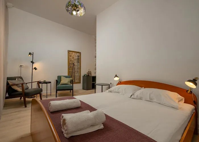 Stylish Private Historia In Old Town 3*